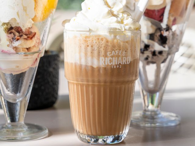 Brasserie La Mule du Pape Café Macchiatto.jpg
