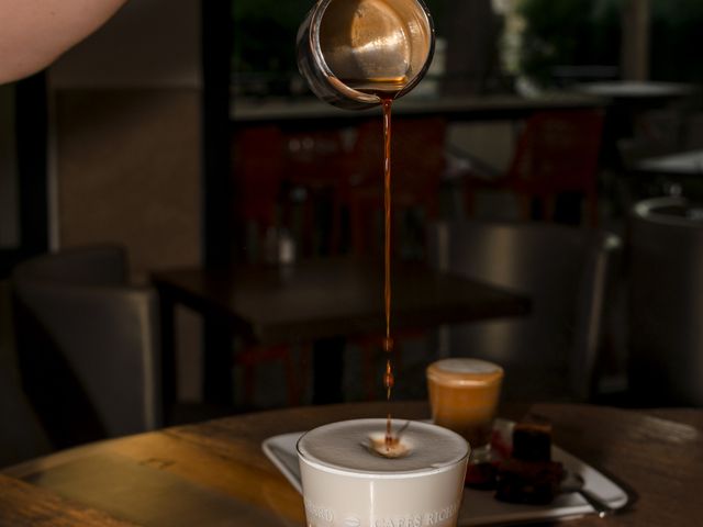 Brasserie La Mule du Pape Latte Macchiato