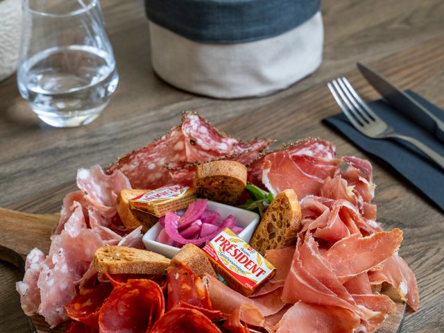 Brasserie La Mule du Pape Planche de 4 charcuteries